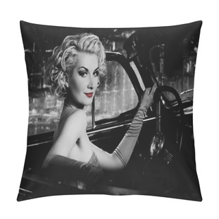 Personality  Woman With Red Lips In Retro Car Against Night City Pillow Covers