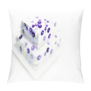 Personality  Wedding Cake - Levander Flowers Pillow Covers