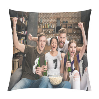 Personality  Young Friends Drinking Beer Pillow Covers