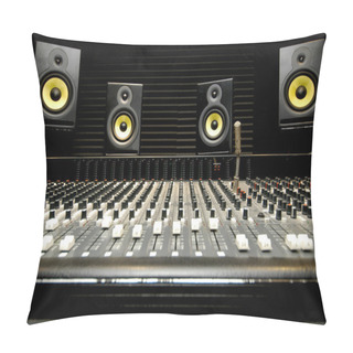 Personality  Mixing Desk With Speakers Pillow Covers