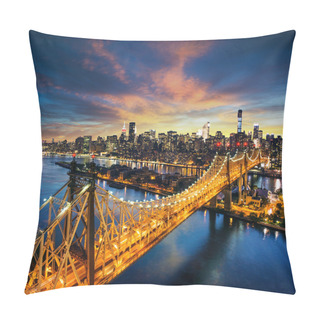 Personality  New York City - Amazing Sunset Over Manhattan With Queensboro Bridge Pillow Covers