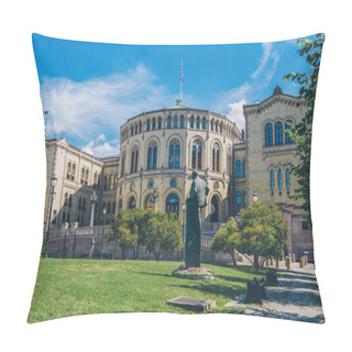 Personality  Parliament Pillow Covers