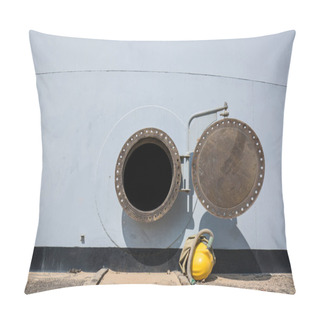 Personality  Tank White Confined Space Entry With Warning Sign Symbol Pillow Covers