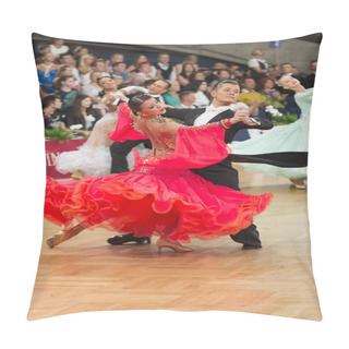 Personality  Ballroom Dance Couple Pillow Covers