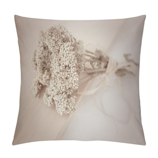 Personality  Milfoil Flowers On Wooden Table Pillow Covers