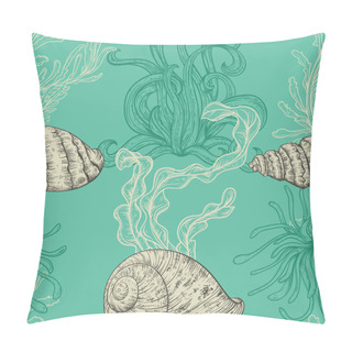 Personality  Seamless Pattern With Collection Of Sea Shells, Marine Plants And Seaweed. Vintage Set Of Hand Drawn Marine Flora. Vector Illustration In Line Art Style.Design For Summer Beach, Decorations. Pillow Covers