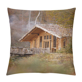Personality  Cabin In The Woods          Pillow Covers