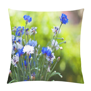 Personality  Cornflowers Bouquet Outdoor Pillow Covers