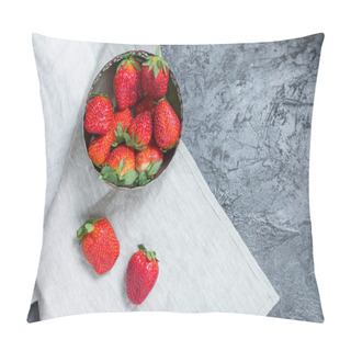 Personality  Fresh Red Strawberries Pillow Covers