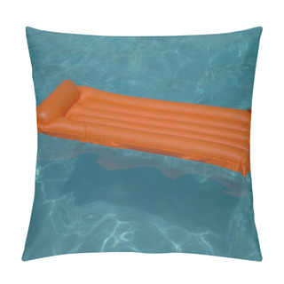 Personality  Air Mattress Floating In Pool Pillow Covers