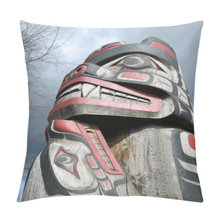 Personality  Frog Above Bear Holding Seal - Carver: Richard Hunt 1988. Cowichan Valley, Vancouver Island, British Columbia, Canada. Pillow Covers