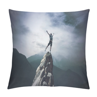 Personality  Jumping Man On The Peak Pillow Covers
