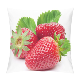 Personality  Appetizing Strawberries With Leaves. Pillow Covers