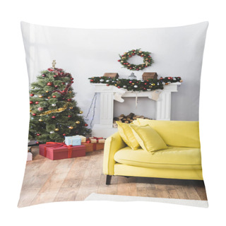 Personality  Wrapped Presents Under Decorated Christmas Tree In Modern Living Room Pillow Covers