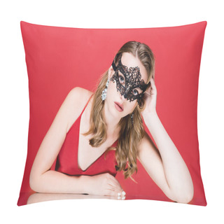 Personality  Elegant Woman In Lace Carnival Mask Looking At Camera On Red Pillow Covers