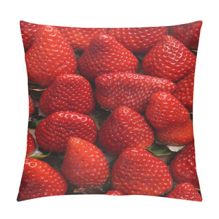 Personality  Ripe Red Strawberry Pillow Covers