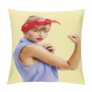 Personality  Woman In Retro Clothing Pillow Covers