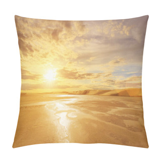 Personality  Scene Of Water Landscape In The Dunes Of The Sahara Desert, Tatooine. Tunisia, Africa. Sunset Or Sunrise With Beautifull Clouds. Pillow Covers