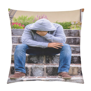 Personality  Man Sitting On Steps Pillow Covers