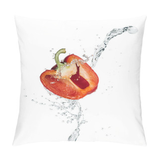 Personality  Red Bell Pepper Half With Clear Water Splash And Drops Isolated On White Pillow Covers