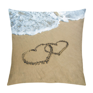 Personality  Two Hearts Drawn On The Beach Pillow Covers