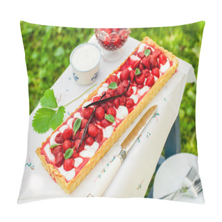 Personality  Orange Curd Tart With Vanilla Strawberries Pillow Covers