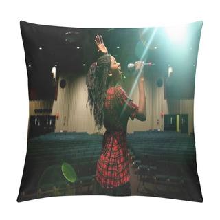 Personality  Teen Girl Singing Pillow Covers