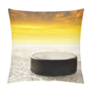 Personality  Black Hockey Puck Pillow Covers