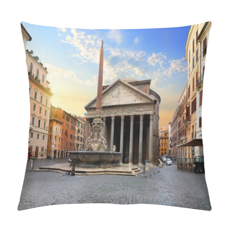 Personality  Pantheon and fountain pillow covers