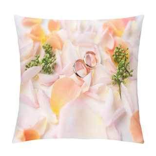 Personality  Wedding Rings On Rose Petals Pillow Covers