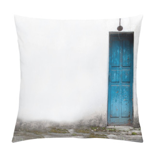 Personality  White Wall And Vintage Door Pillow Covers