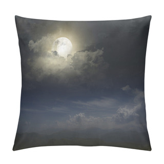 Personality  Full Moon Background Pillow Covers