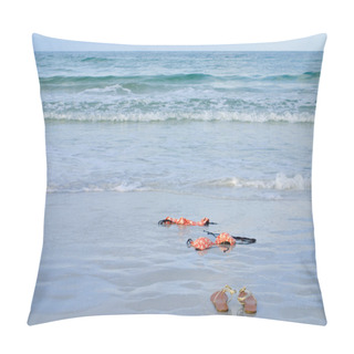 Personality  Skinny Dipping Orange Bikini On Beach Pillow Covers