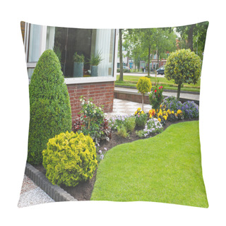 Personality  Small Garden In Front Of The Dutch House. Netherlands Pillow Covers