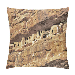 Personality  Rocks In The Falaise De Bandiagara Pillow Covers