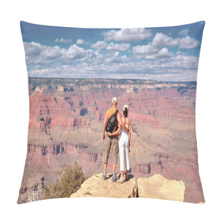 Personality  Couple Enjoying Beautiful Grand Canyon Landscape Pillow Covers