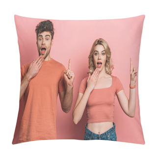 Personality  Surprised Man And Woman Showing Idea Signs While Looking At Camera On Pink Background Pillow Covers