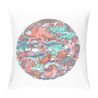 Personality  Marine Concept In Circle Shape With Colorful Various Sea Creatures Isolated On White Background. Hand Drawing Fish, Coral, Shell, And Seaweed. Sea-themed Design Elements. Retro Marine Vector. Pillow Covers