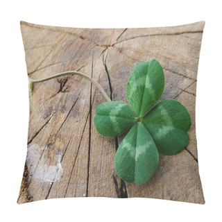 Personality  Luck - Four Leaves Clover Pillow Covers