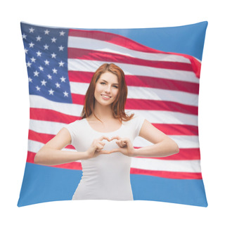 Personality  Smiling Girl Showing Heart With Hands Pillow Covers
