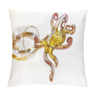 Personality  Octopus, Octopod, Polyp Pillow Covers