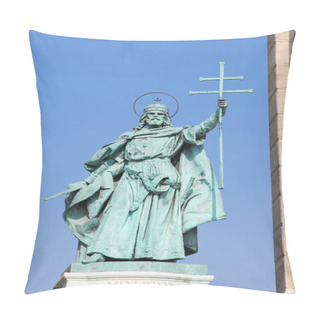 Personality  Statue Of King Stephen I In Budapest, Hungary Pillow Covers