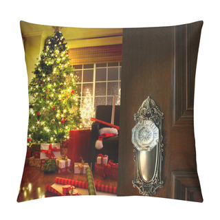 Personality  Door Opening Into A Christmas Living Room Pillow Covers