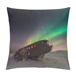 Personality  Northern Lights Over Plane Wreck Pillow Covers