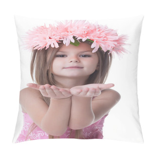 Personality  Beautiful Little Girl In Wreath Of Pink Flowers Pillow Covers