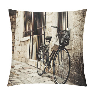 Personality  Bicycle In Cobble Street Pillow Covers