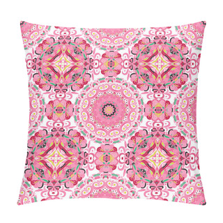 Personality  Rich With Saturated Colors, Beautiful Medieval Ornament. Seamless Floral Pattern Of Circular Floral Elements. Vector Design Of Mandalas.  Template For Textiles, Shawl, Bed Linen, Carpets, Cushions. Pillow Covers