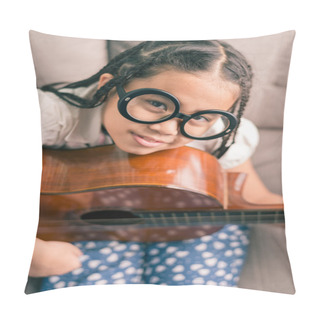 Personality  Happy Smiling Girl Learning To Play The Acoustic Guitar Pillow Covers