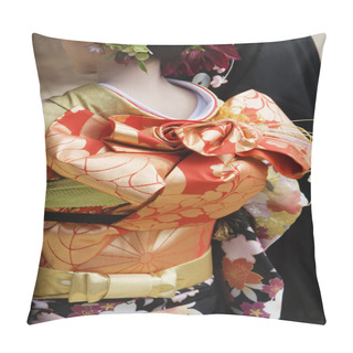 Personality  Japanese Woman In Kimono Pillow Covers