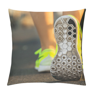 Personality  Runner Woman Feet Pillow Covers